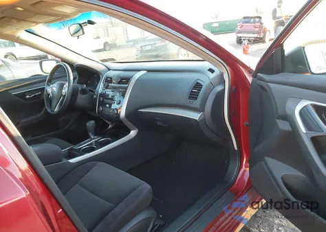 2013 Nissan Altima 2.5 S z USA, uszkodzony, nr VIN 1N4AL3AP3DN541731